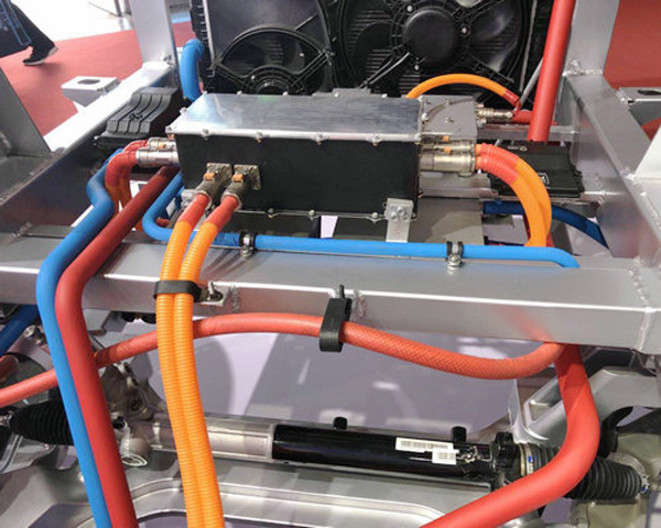 热缩管通常使用在电缆与汽车零部件的连接处